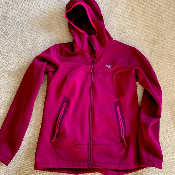 Arc'teryx Jackets & Blazers - Arc’teryx women’s zip jacket